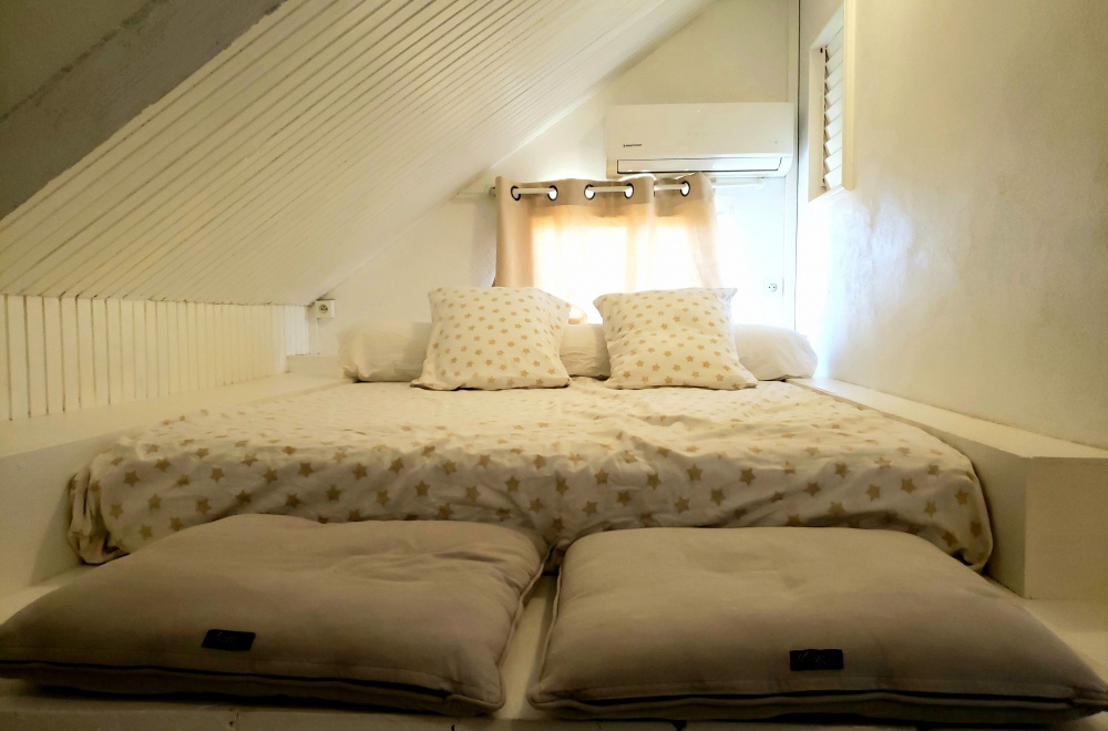 pirate chambre ferm&eacute;e min